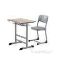 Table et chaise d'école en métal